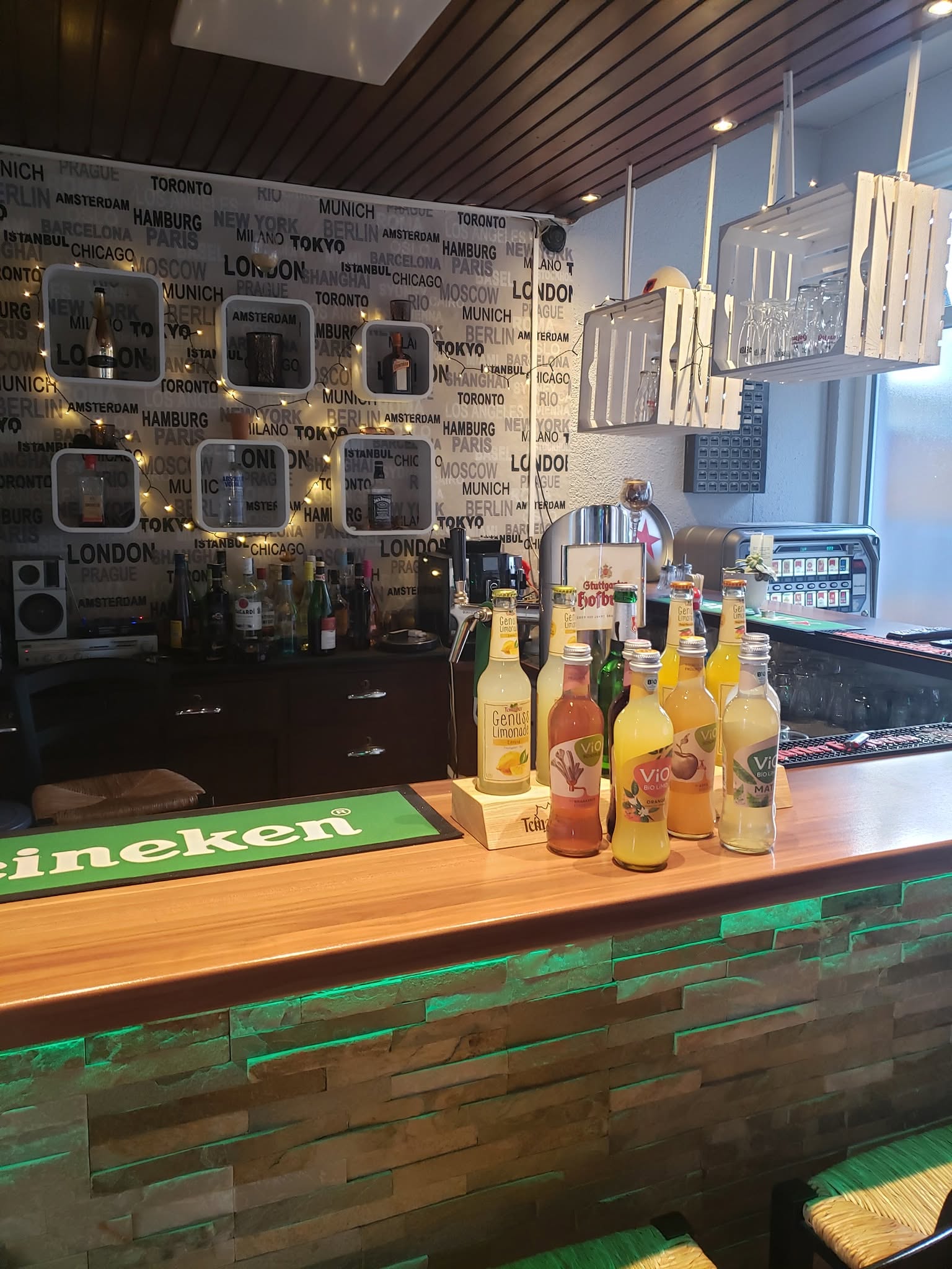 bar