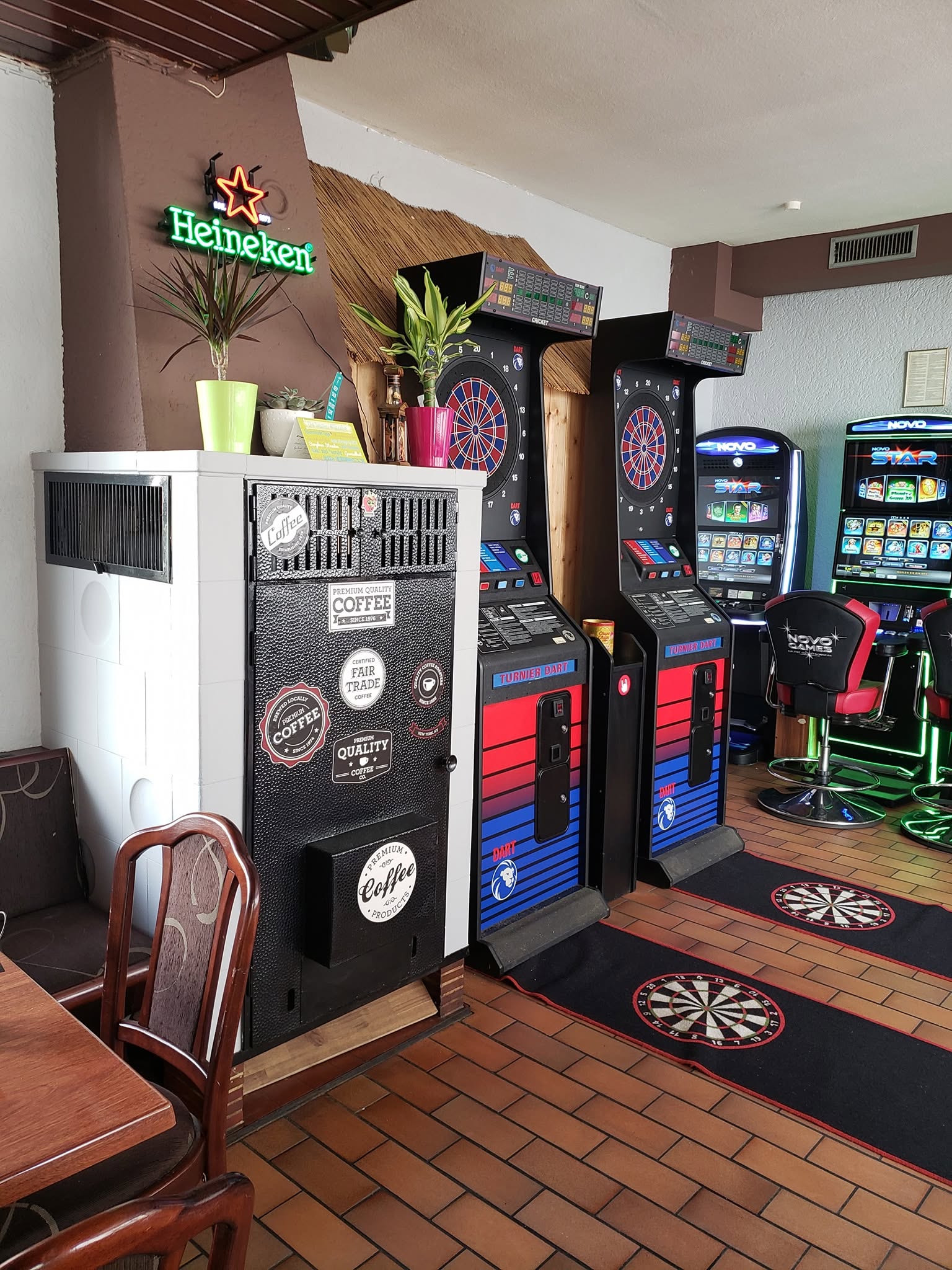 bar